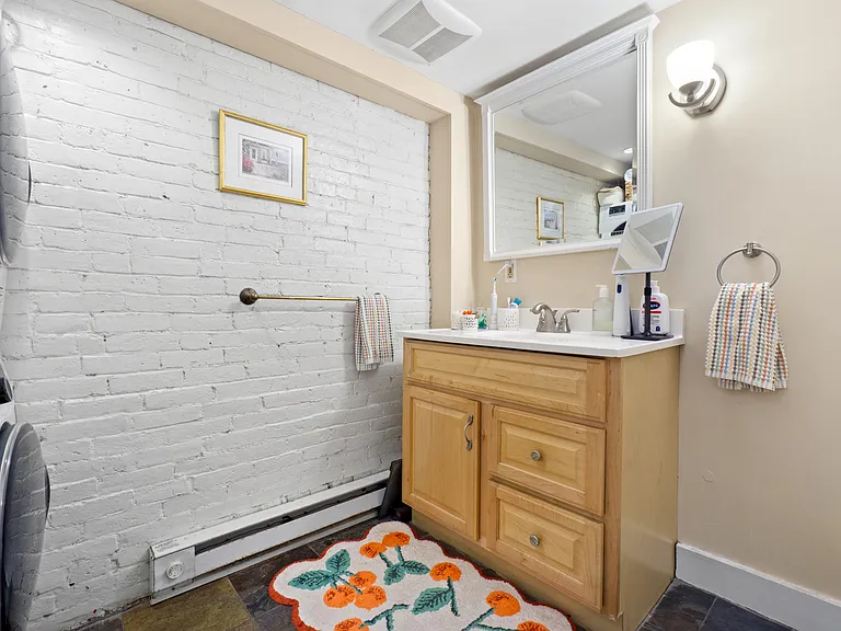 26 Adams St #1 — Photo 13