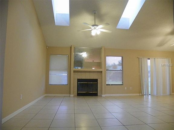 3rd image of 303 Live Oak Blvd