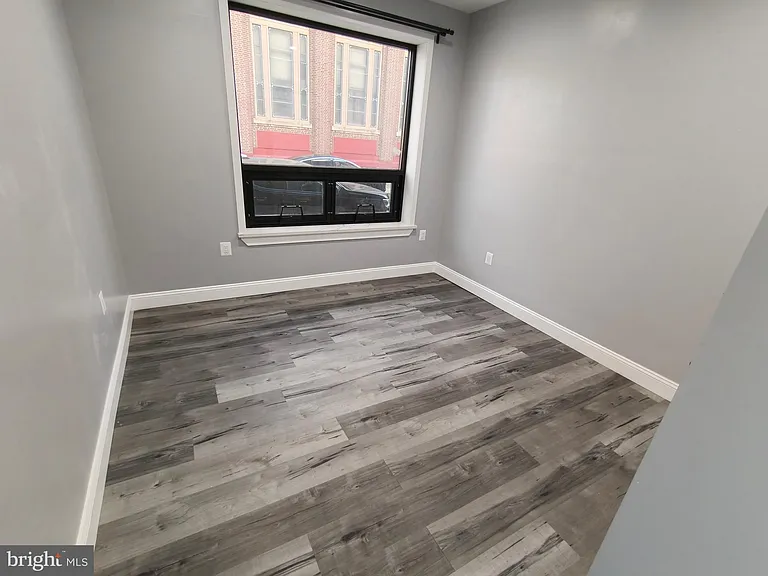 700 N Marshall St #8-C2 — Photo 15
