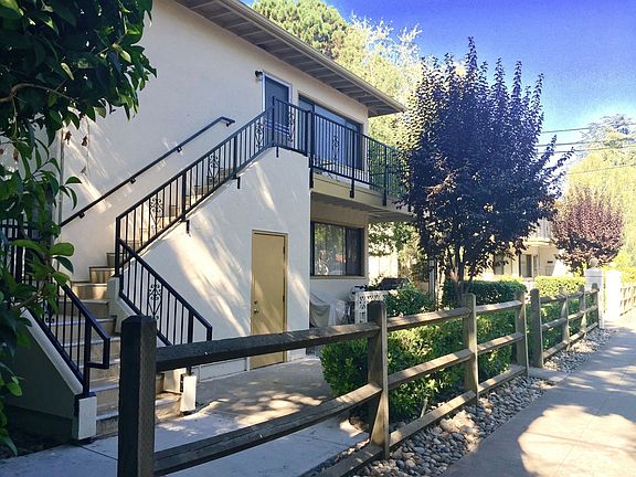 4th image of 1041 Laurel St #142