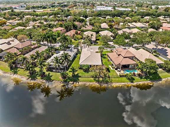 5th image of 10979 NW 62nd Court