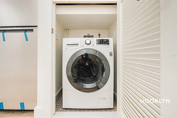 Rented by Nooklyn NYC LLC | media 25