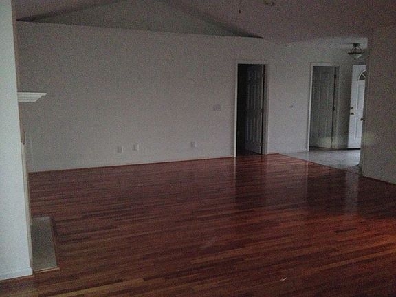 4th image of 200 S Shore Dr