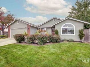 932 N Crestley Ave, Meridian, ID 83642