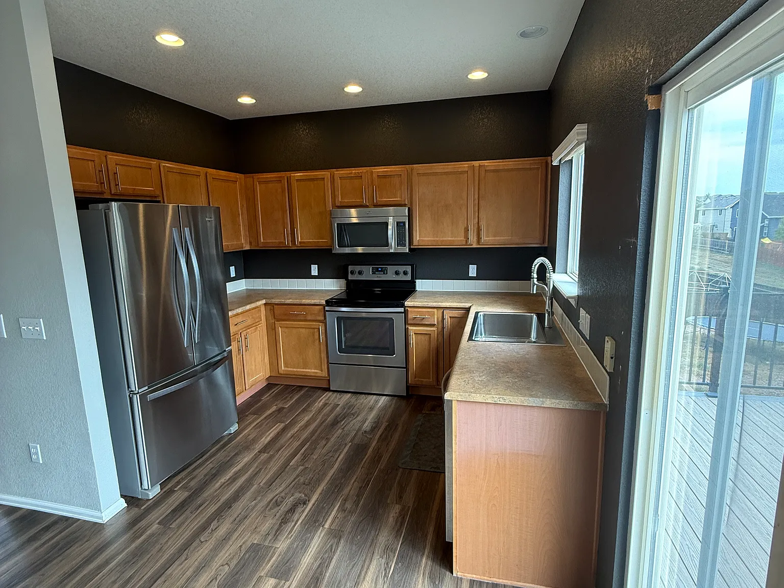 3 bed, 1323 sqft, $2,600 — Photo 4