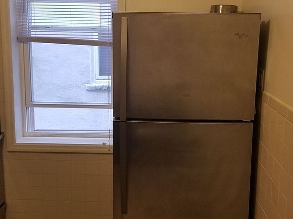 2nd image of 2458 27th St APT 1B