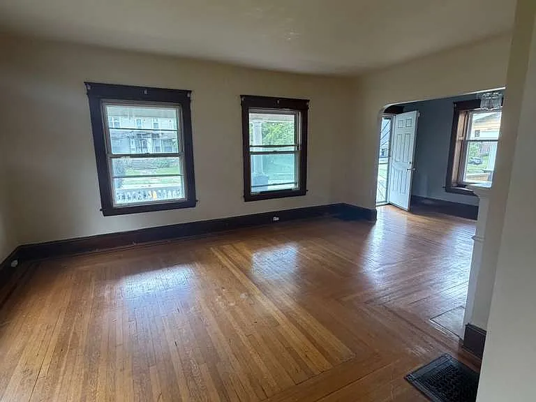 1849 Page Ave — Photo 8