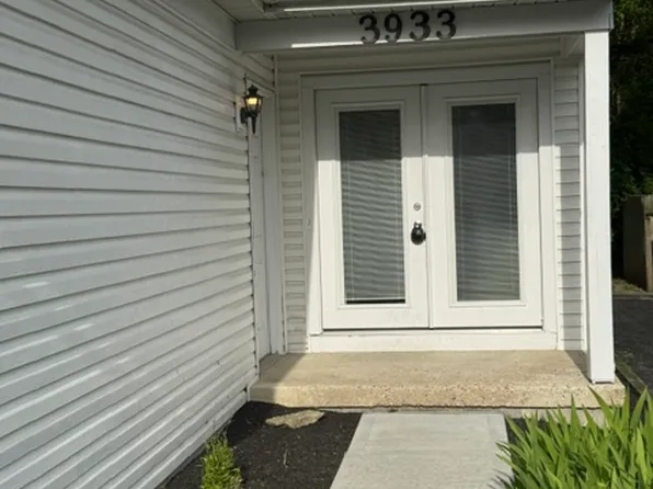 3933 Bronson Ct, Hilliard, OH 43026