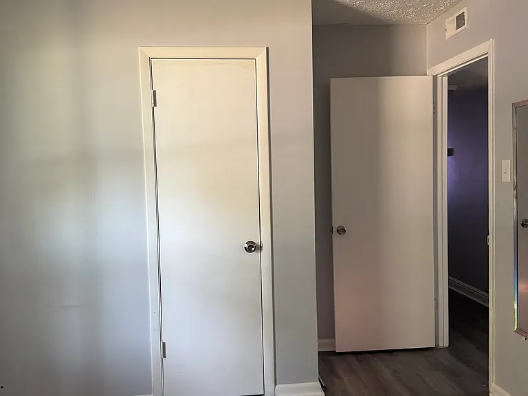 2221 Tolgate Rd — Photo 11