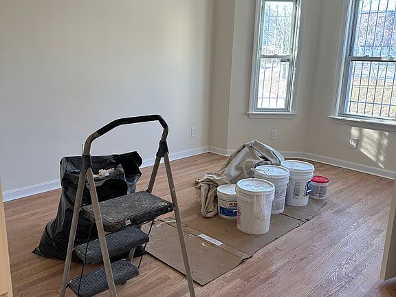5th image of 162 Centre St #1