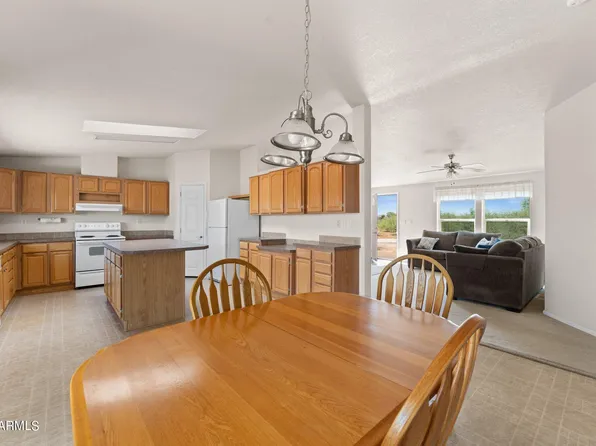 45746 W J-1 RANCH Road, Wickenburg, AZ 85390
