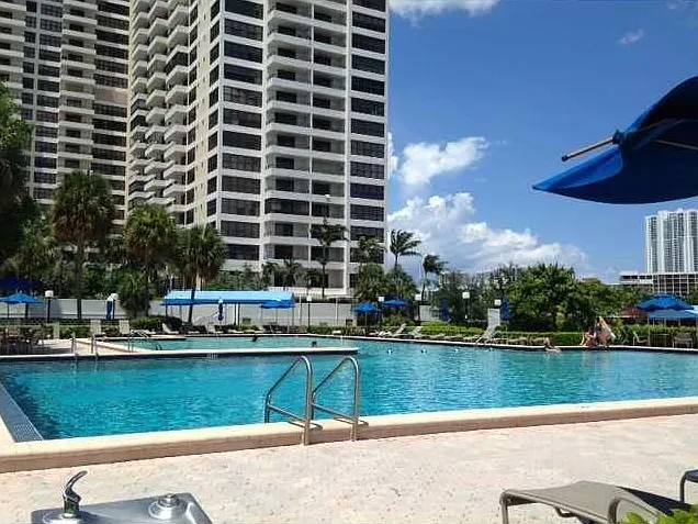 3 bed, 1780 sqft, $3,500 — Photo 4