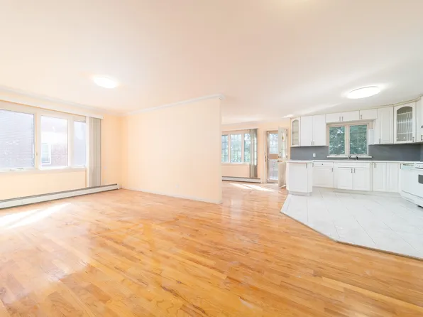 86-16 Palo Alto Street image 5 of 17