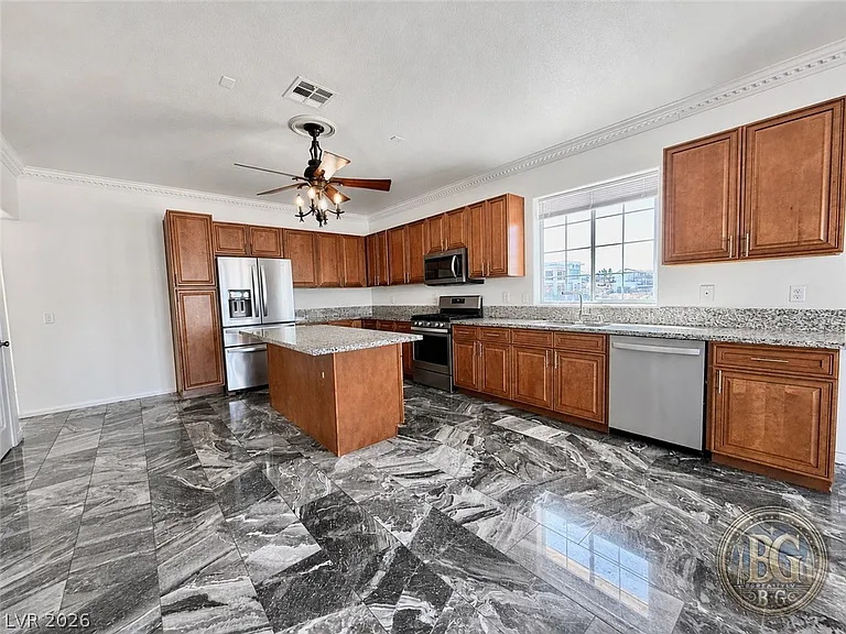 764 Benedict Dr — Photo 10