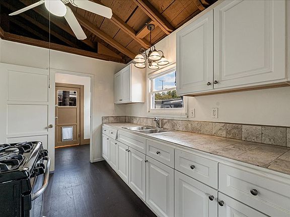 5th image of 1222-1230 Corona St Unit 1226