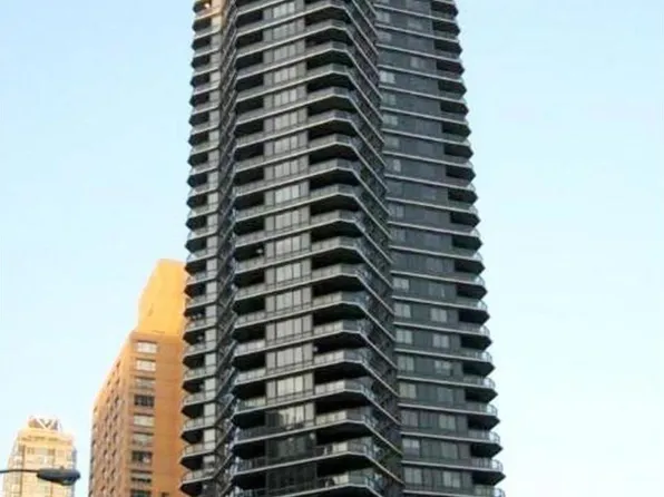 200 East 61st Street image 11 of 16