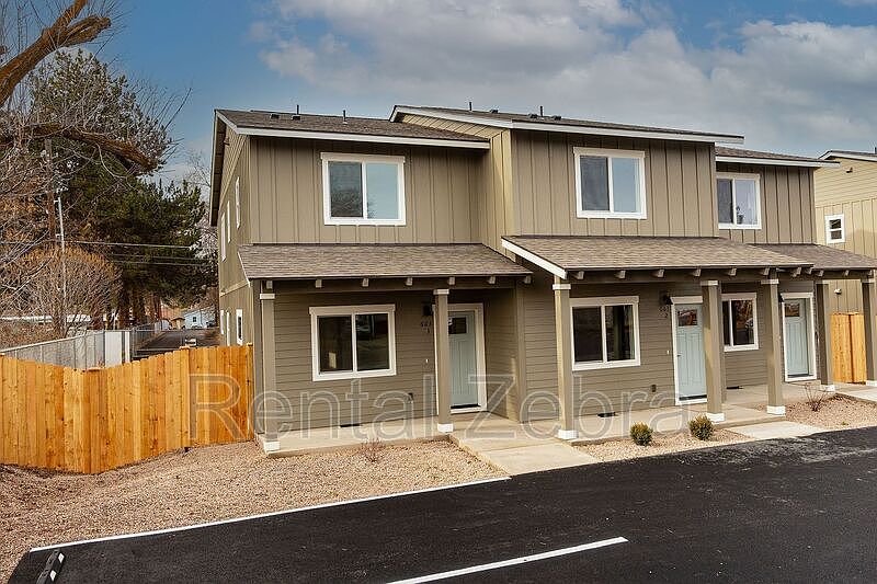 1st image of 611 SE Dunham St #2