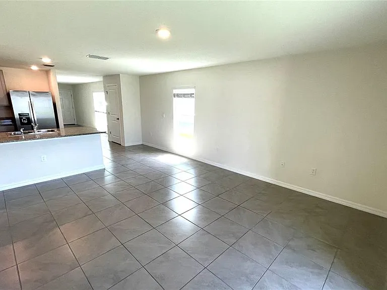 590 Sunlit Coral St — Photo 9