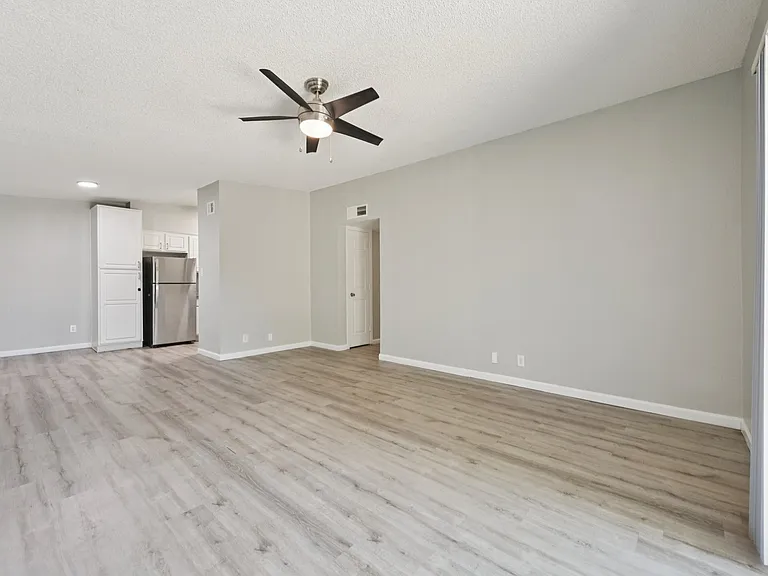 Cornell Apartments — Photo 19