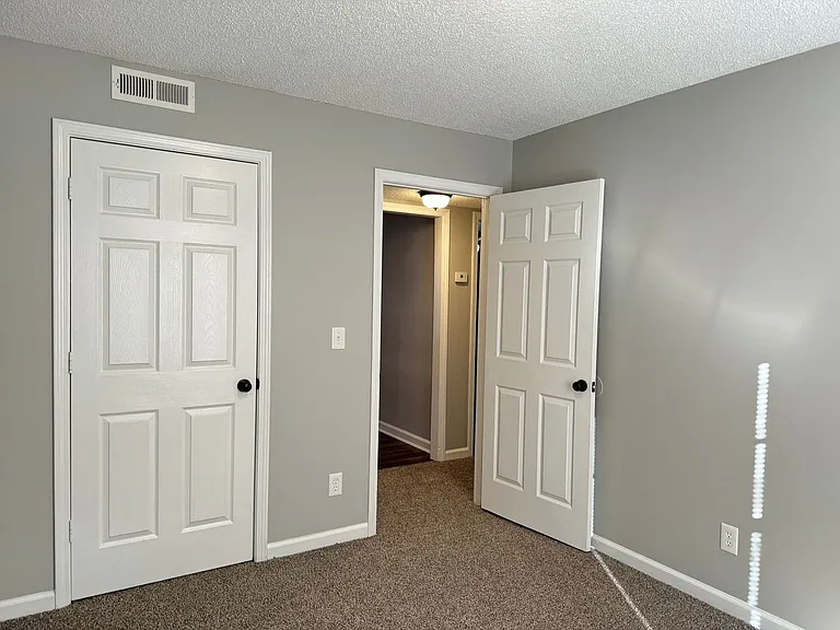 3895 Northeast Dr — Photo 16