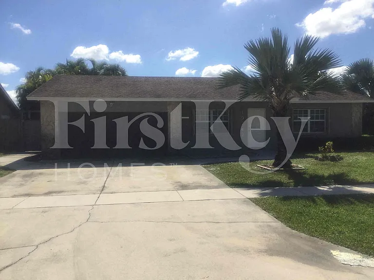 19742 Carolina Cir — Photo 1