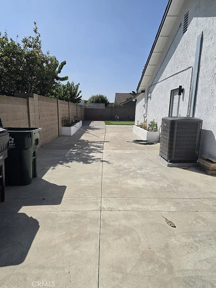 4 bed, 2186 sqft, $6,000 — Photo 3