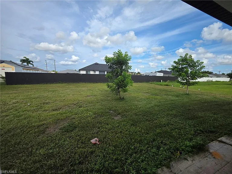 331 Nelson Rd N — Photo 28