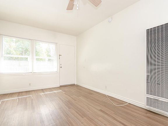 3rd image of 1347 S Cochran Ave APT 10