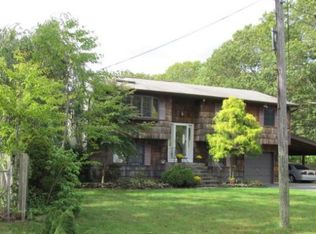 295 Revilo Ave, Shirley, NY 11967