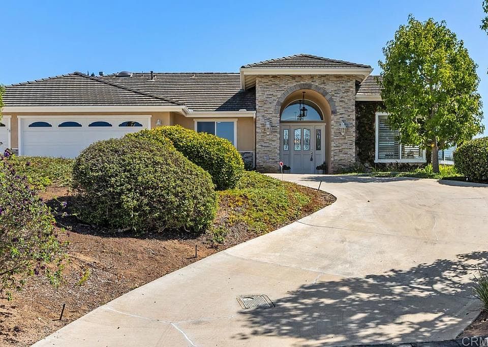 1st image of 2286 Crest Hill Ln