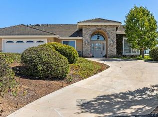 2286 Crest Hill Ln, Fallbrook, CA 92028