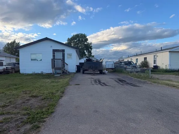9908 E 103rd Ave, Grande Prairie County No. 1, AB T8X 5A2