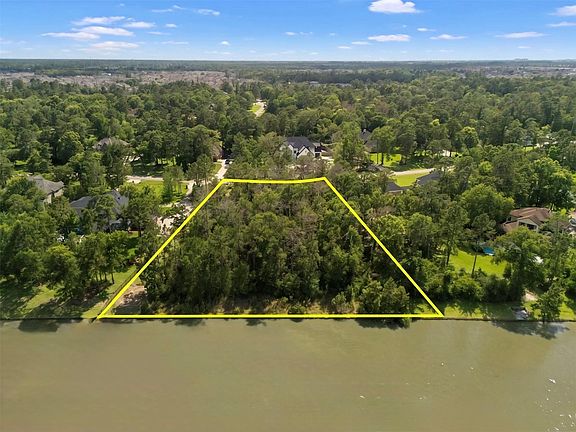 3rd image of 3318 W Benders Landing Blvd
