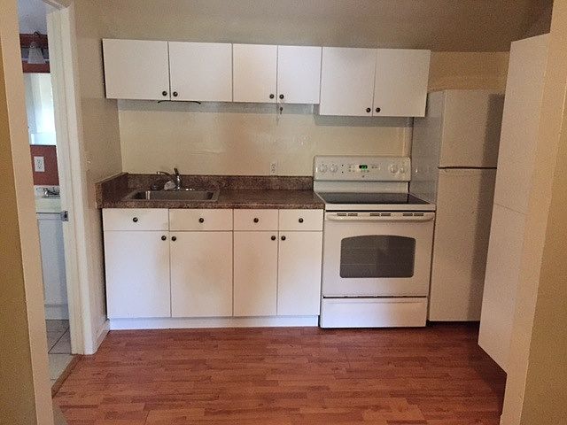 2nd image of 256 W Balview Ave APT 2