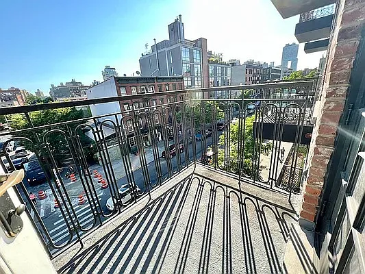 Rented by Nooklyn NYC LLC | media 24