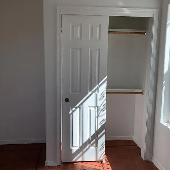 1703 E Lomas Blvd NW — Photo 5