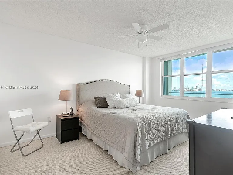 800 Claughton Island Dr #1204 — Photo 17