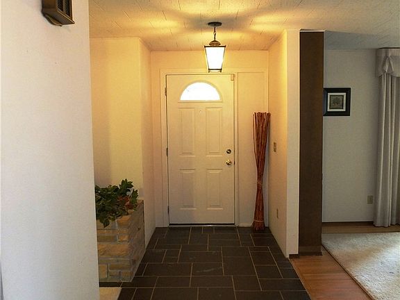 3rd image of 10801 Northstar Way SW