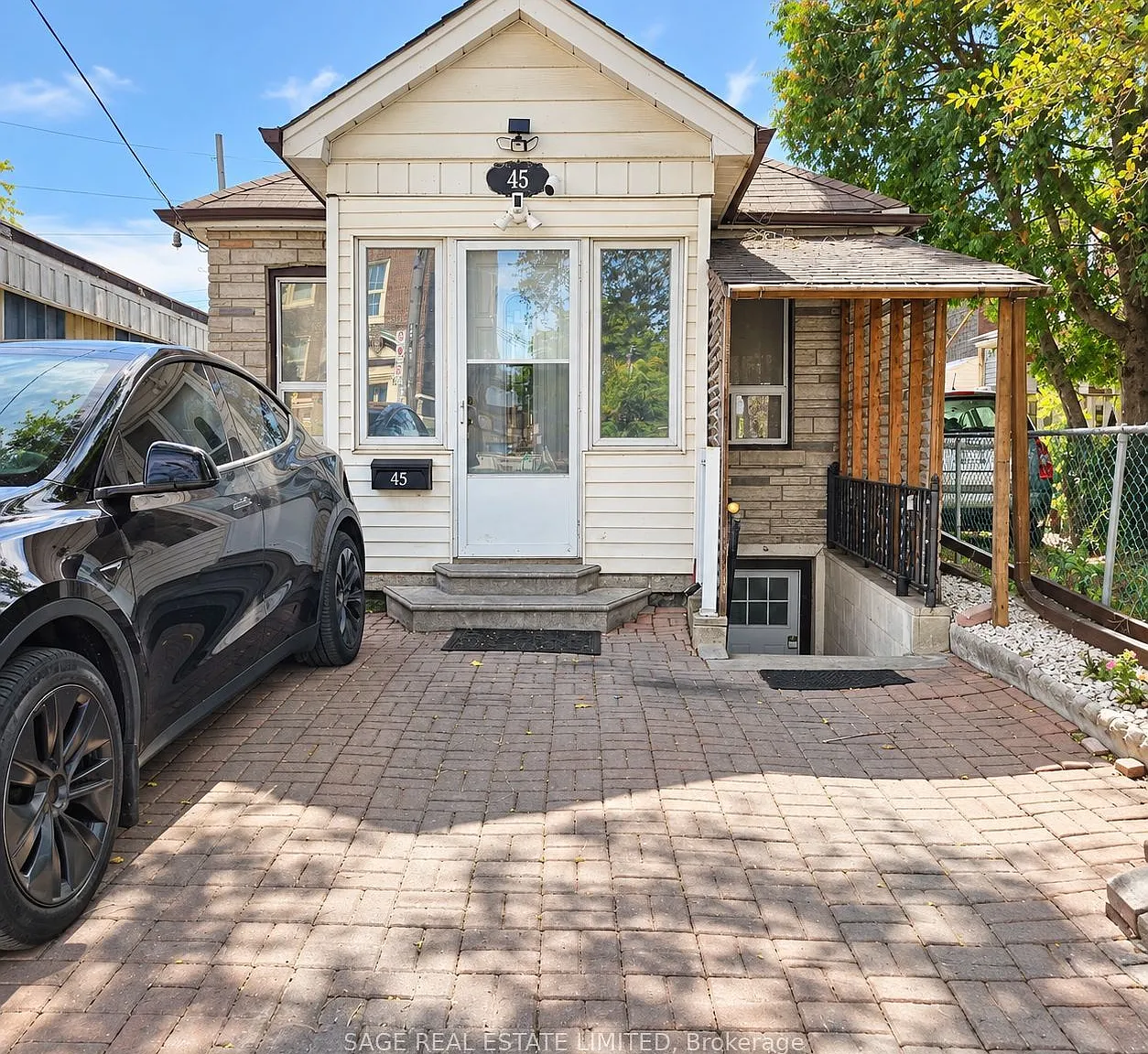 2 bed, $2,600 — Photo 1