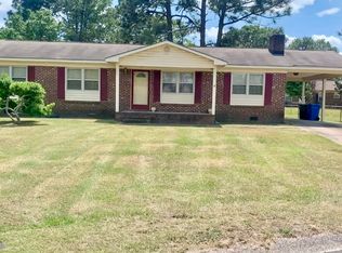 705 Zircon Ct, Fayetteville, NC 28311