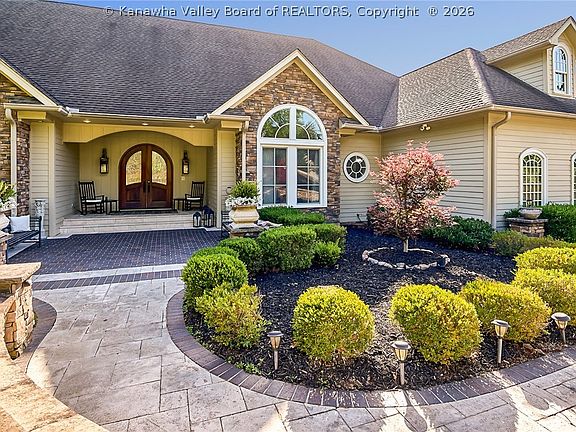 3rd image of 108 Graff Ln