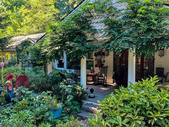 2nd image of 1664 Seymour Place