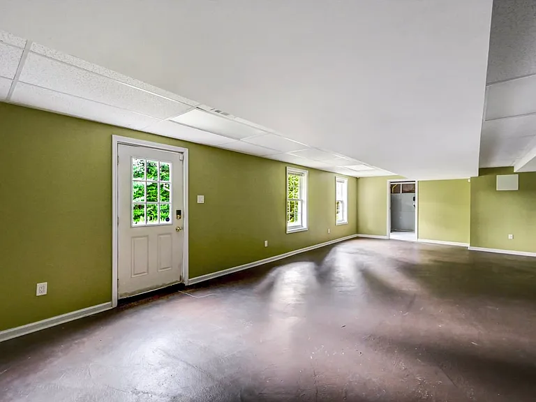 115 Daffodil Dr — Photo 35