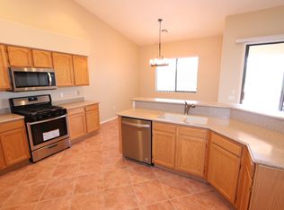 4936 S Meadow Ridge Dr, Green Valley, AZ 85622