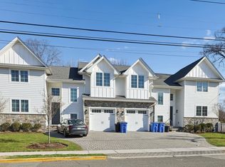 1 Hamilton Pl, Tenafly, NJ 07670