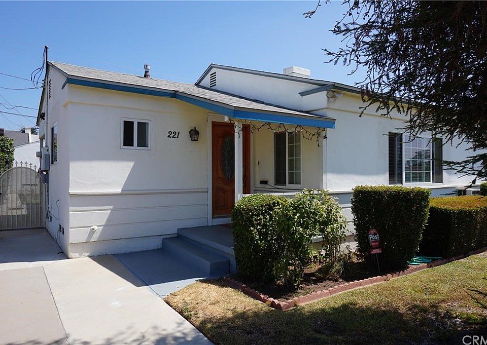 1st image of 221 S Circle Dr