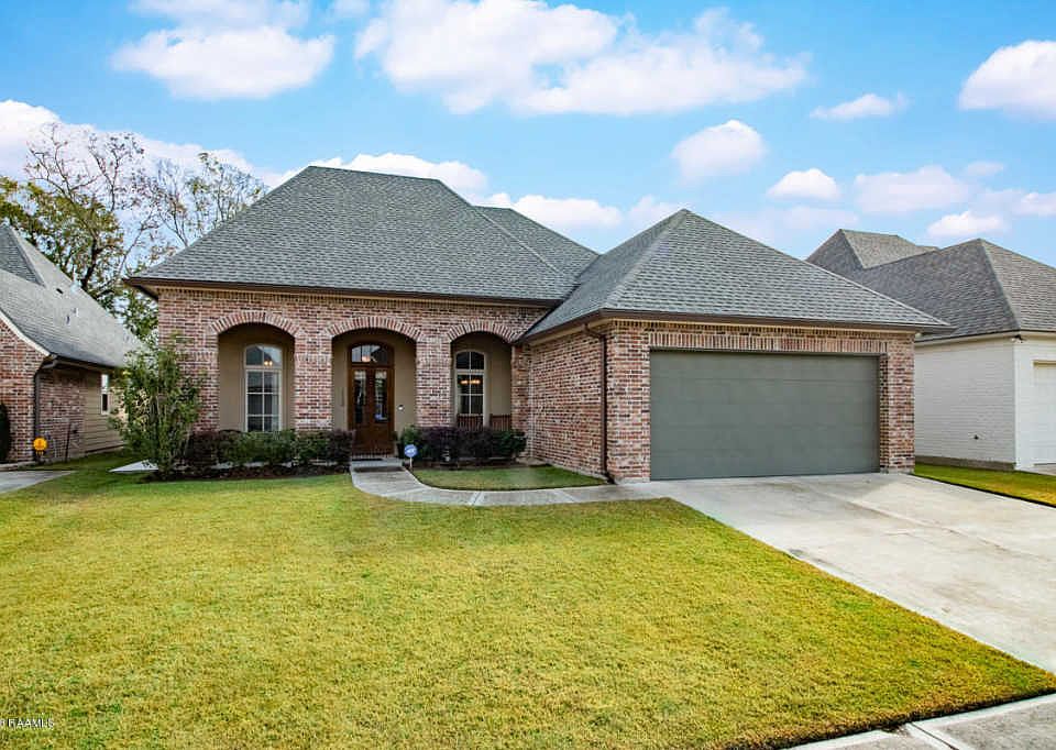 1st image of 112 Beauchamp Ln