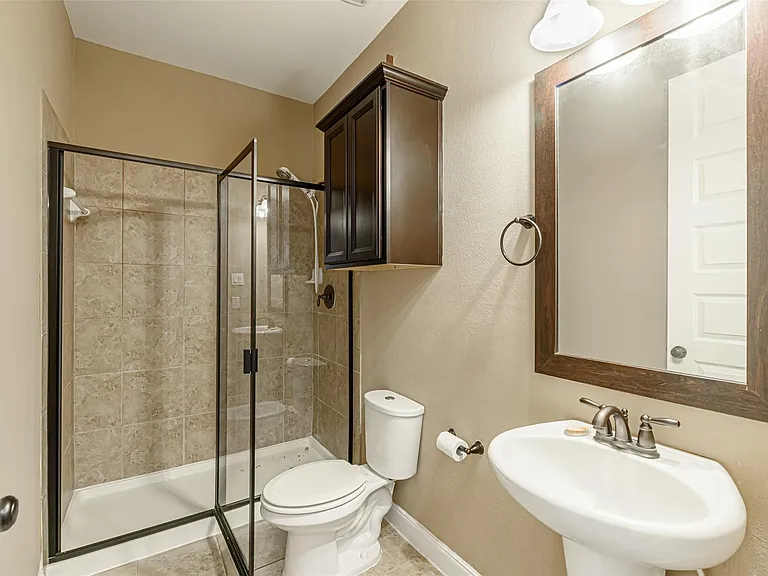 4607 Rockton Hills Ln — Photo 11