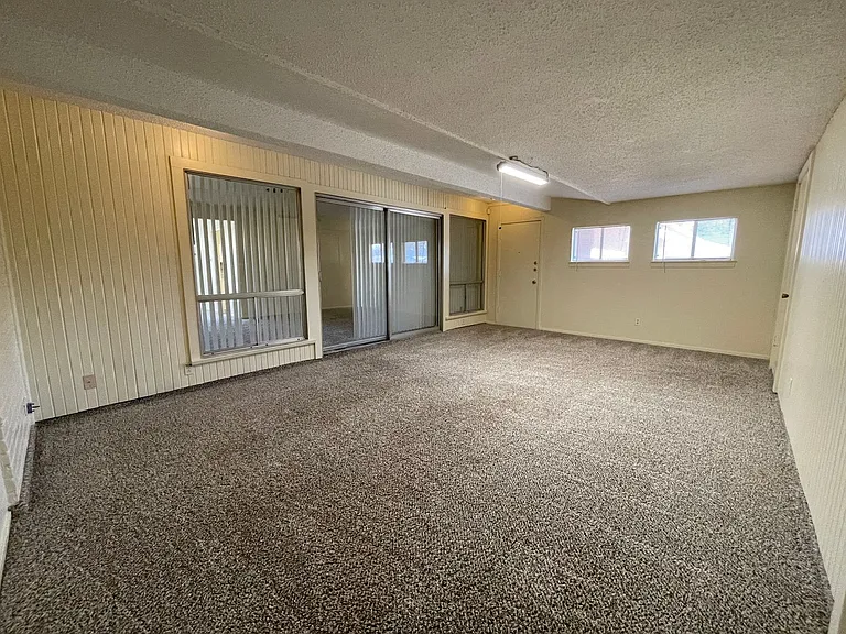 4616 Fawn Dr — Photo 13