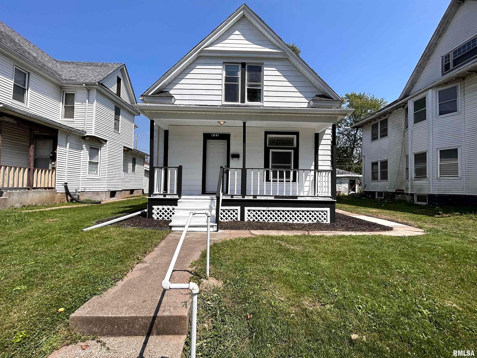 1041 14 1/2 St, Rock Island, IL 61201 Zillow